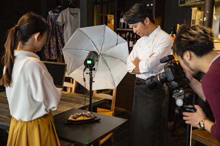 お店独自のウェブサイトを作成する