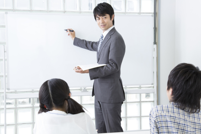 教育・学習支援業のロゴ作成事例を紹介！